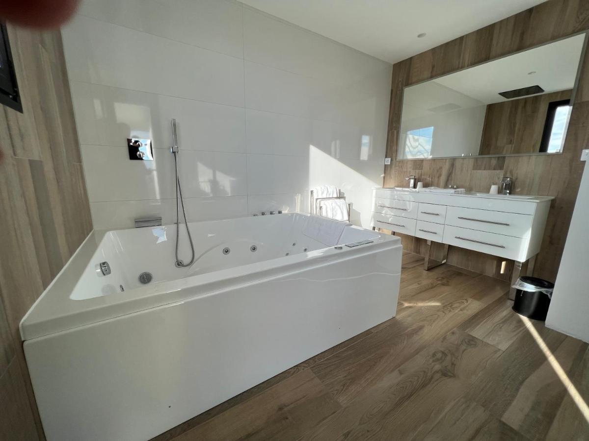 Villa Miami Ле Исамбр Екстериор снимка